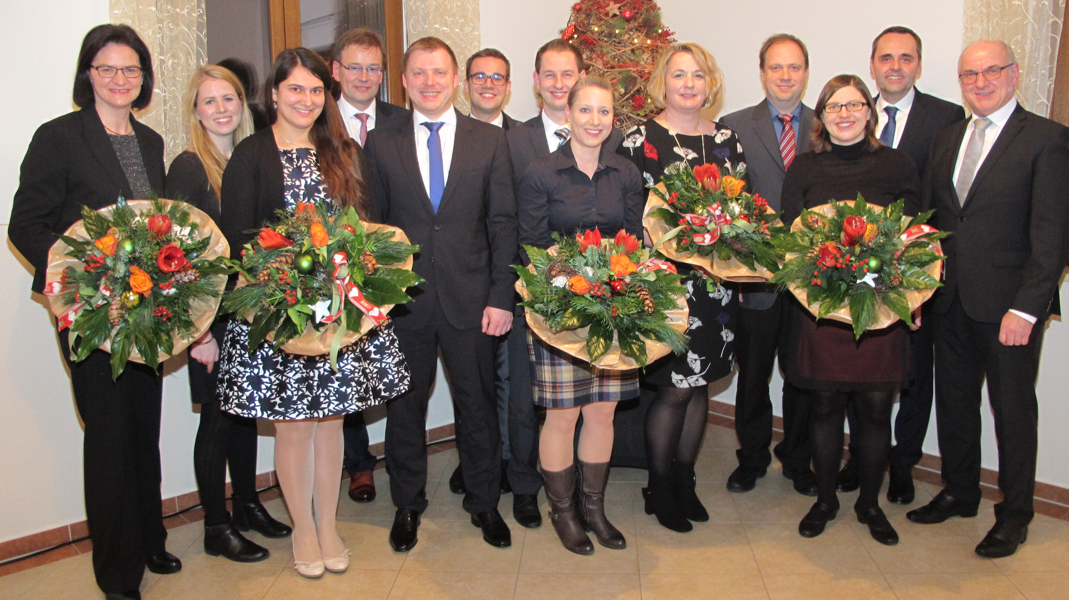 Mitarbeiterehrungen Ihrer VR-Bank Erding eG Mitarbeiterehrungen Ihrer VR-Bank Erding eG